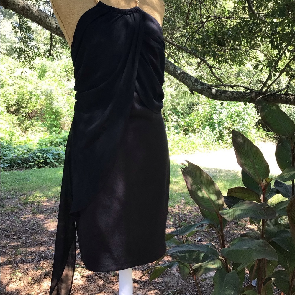 Size small very nice black dress​